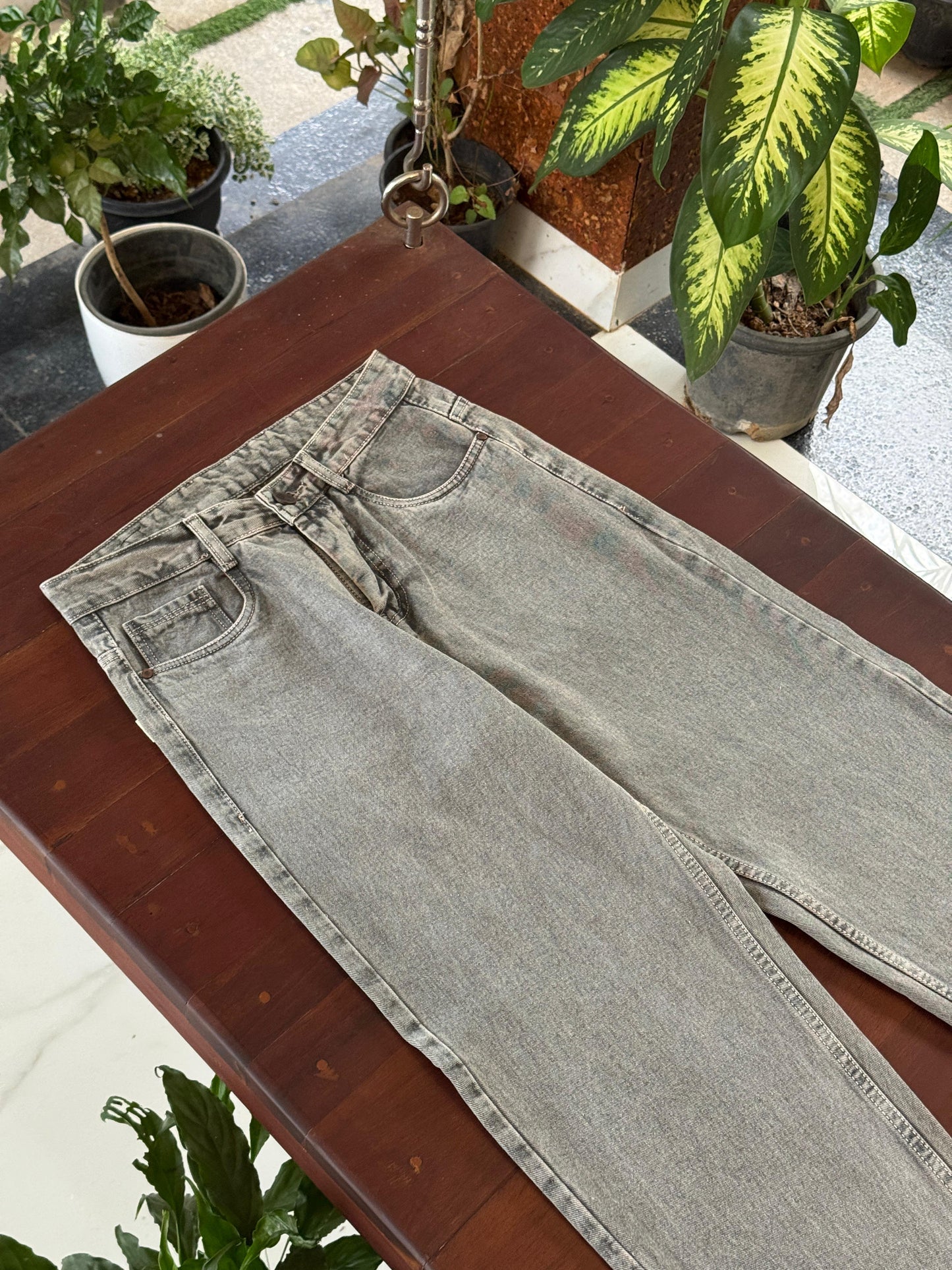 Moon Fit Zero Wash Jeans - Grey