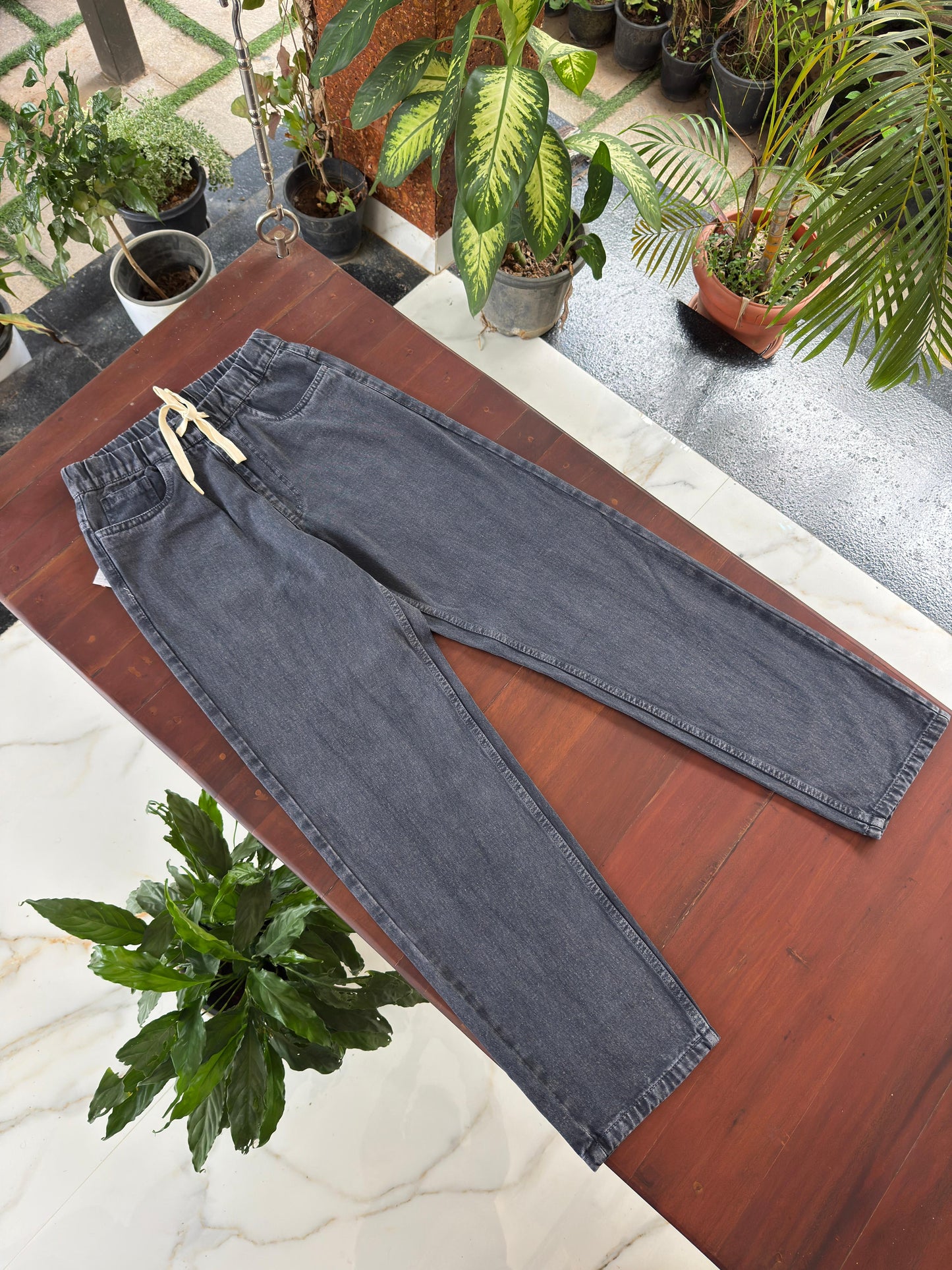 Moon Fit Elastic Waist Jeans - Faded Blue