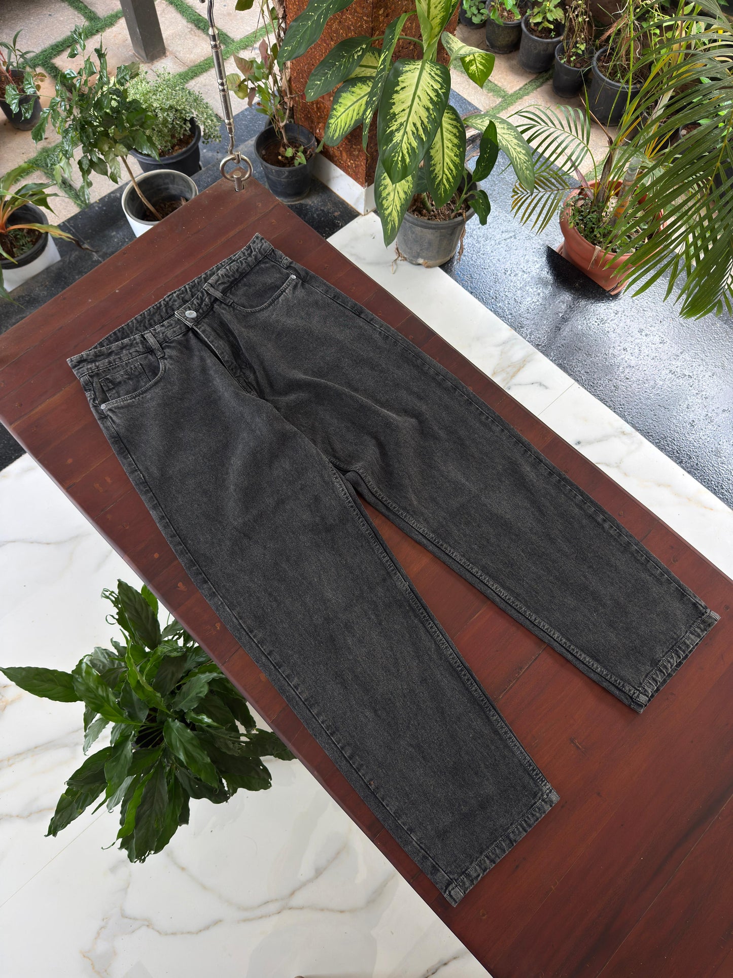 Moon Fit Zero Wash Jeans - Dark Grey
